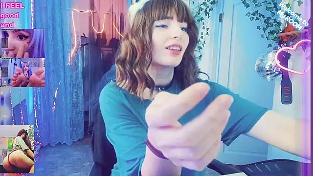 Snapshot of Toxic_Ellies chatting on 12-28-24, 07:33 Toxic Ellies online show from 12-28-24, 07:33