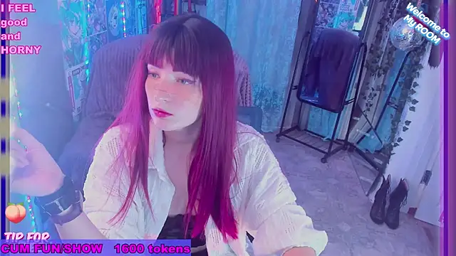 Snapshot of Toxic_Ellies chatting on 02-06-25, 02:37 Toxic Ellies online show from 02-06-25, 02:37