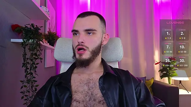 Snapshot of xteddy_bear chatting on 01-22-25, 05:49 xteddy bear online show from 01-22-25, 05:49