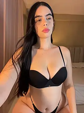 Mavi Coless online show from 11-26-25, 12:22