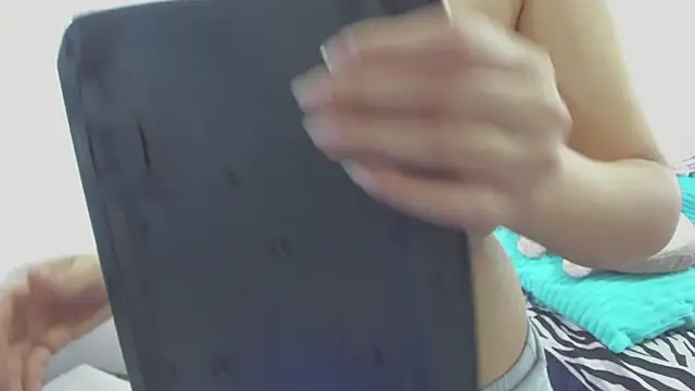 Snapshot of HARLEYNAPIER chatting on 11-25-25, 03:12 HARLEYNAPIER online show from 11-25-25, 03:12