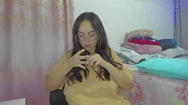 HARLEYNAPIER online show from 03-10-26, 12:15