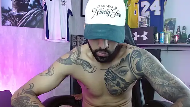 Hendry  online show from 12-22-25, 01:13