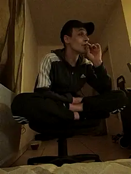 Snapshot of kx93 chatting on 02-17-25, 08:36 kx93 online show from 02-17-25, 08:36