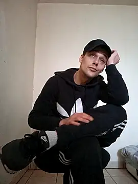 Snapshot of kx93 chatting on 02-20-25, 12:04 kx93 online show from 02-20-25, 12:04