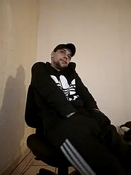 Snapshot of kx93 chatting on 03-05-25, 05:18 kx93 online show from 03-05-25, 05:18