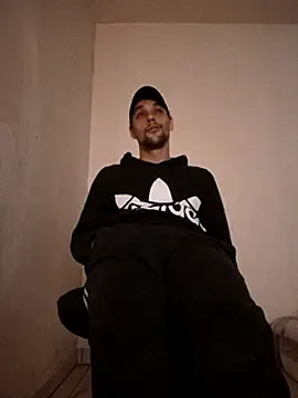 Snapshot of kx93 chatting on 03-10-25, 05:07 kx93 online show from 03-10-25, 05:07