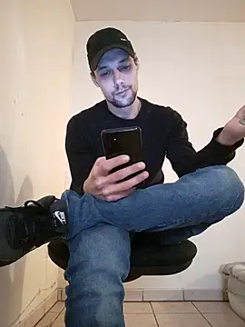 Snapshot of kx93 chatting on 03-11-25, 08:09 kx93 online show from 03-11-25, 08:09