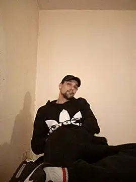 Snapshot of kx93 chatting on 03-15-25, 12:15 kx93 online show from 03-15-25, 12:15