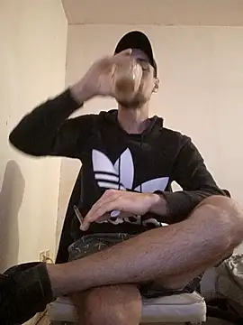 Snapshot of kx93 chatting on 09-23-25, 09:51 kx93 online show from 09-23-25, 09:51