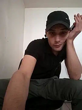 Snapshot of kx93 chatting on 10-04-25, 02:48 kx93 online show from 10-04-25, 02:48