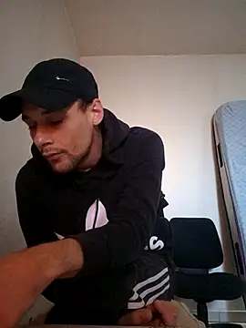 Snapshot of kx93 chatting on 10-12-25, 06:56 kx93 online show from 10-12-25, 06:56