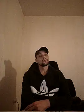 Snapshot of kx93 chatting on 11-25-25, 09:48 kx93 online show from 11-25-25, 09:48