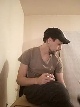 Snapshot of kx93 chatting on 11-26-25, 05:58 kx93 online show from 11-26-25, 05:58