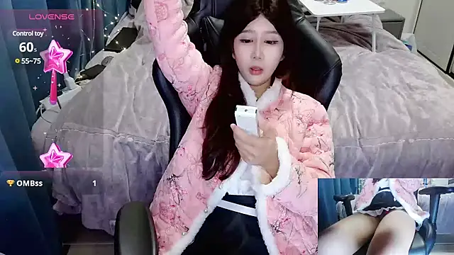 Angelababy001 online show from 12-12-24, 02:33