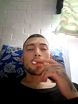 Snapshot of Suggarwhite18CM chatting on 10-01-25, 04:24 Suggarwhite18CM online show from 10-01-25, 04:24