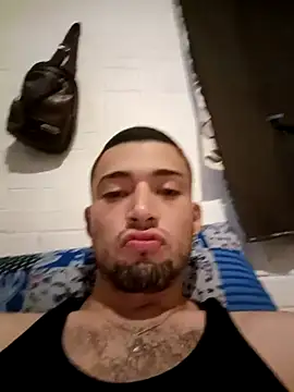 Snapshot of Suggarwhite18CM chatting on 10-06-25, 01:03 Suggarwhite18CM online show from 10-06-25, 01:03