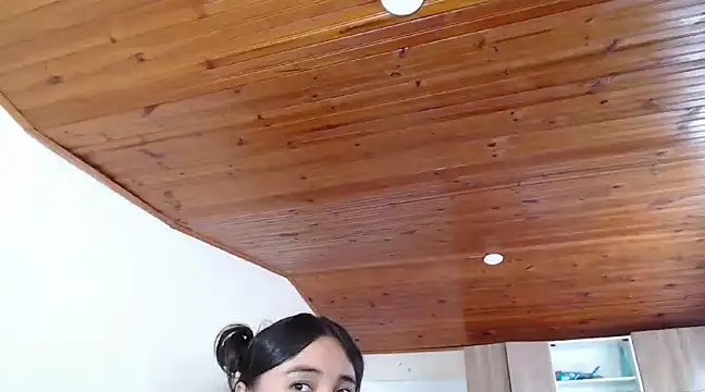 Snapshot of Cuty_sexy_hot chatting on 02-21-25, 02:38 Cuty sexy hot online show from 02-21-25, 02:38