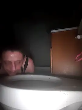 UniqueKorn86 online show from 04-12-26, 03:11