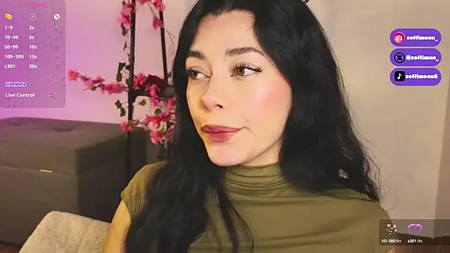 Snapshot of Soffimoon_ chatting on 09-23-25, 03:31 Soffimoon online show from 09-23-25, 03:31