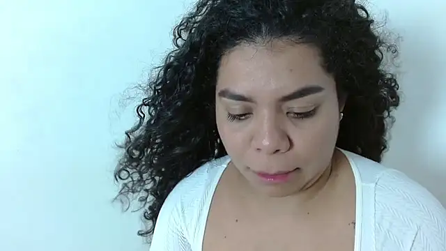 yulissa18 online show from 03-15-25, 04:35