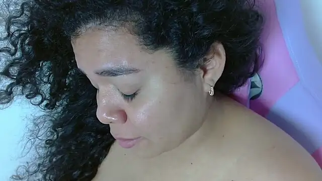 yulissa18 online show from 03-21-25, 11:23