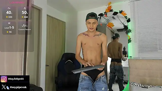 soyander03  online show from 10-19-25, 10:27