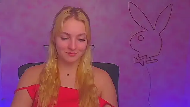 Snapshot of Milka_kiss_ chatting on 12-15-24, 10:07 Milka kiss online show from 12-15-24, 10:07