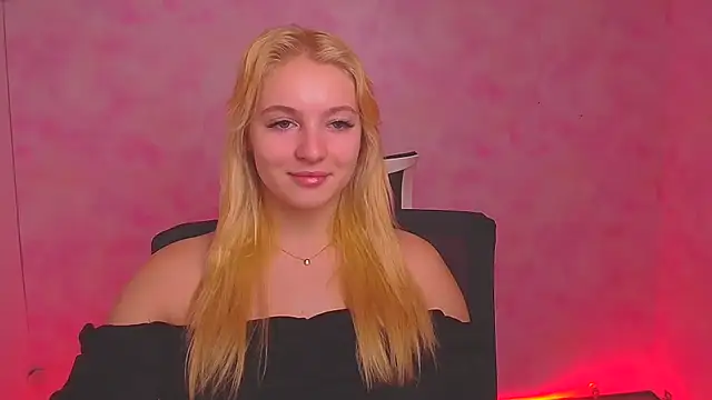 Snapshot of Milka_kiss_ chatting on 01-02-25, 12:35 Milka kiss online show from 01-02-25, 12:35