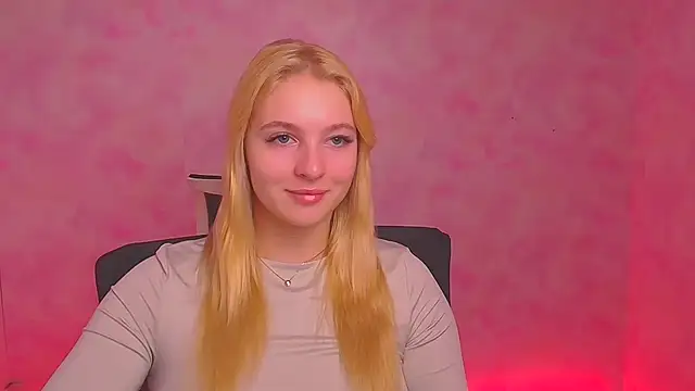 Snapshot of Milka_kiss_ chatting on 01-04-25, 12:27 Milka kiss online show from 01-04-25, 12:27