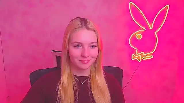 Snapshot of Milka_kiss_ chatting on 02-10-25, 07:04 Milka kiss online show from 02-10-25, 07:04