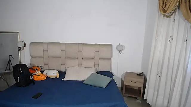 Snapshot of liz-beths chatting on 12-14-24, 09:35 liz-beths online show from 12-14-24, 09:35