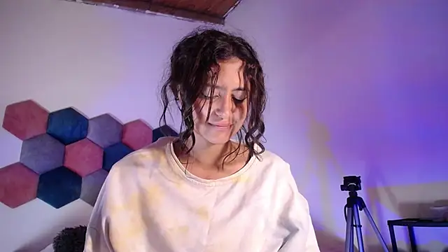 Snapshot of liz-beths chatting on 02-06-25, 04:36 liz-beths online show from 02-06-25, 04:36