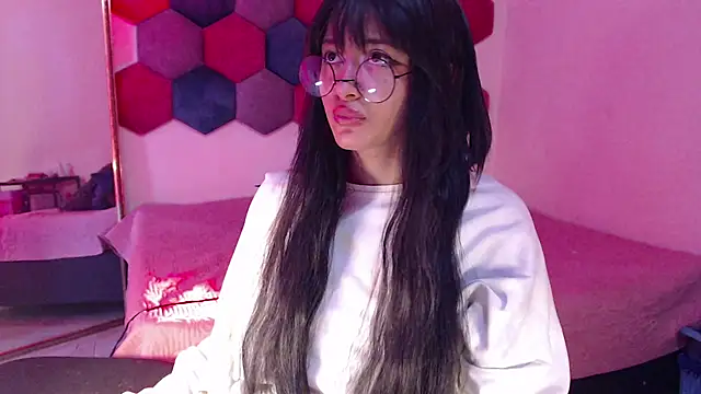 Snapshot of liz-beths chatting on 02-28-25, 02:09 liz-beths online show from 02-28-25, 02:09