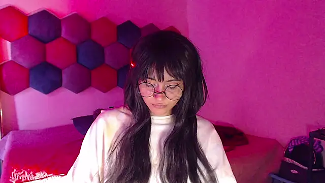 Snapshot of liz-beths chatting on 02-28-25, 05:15 liz-beths online show from 02-28-25, 05:15