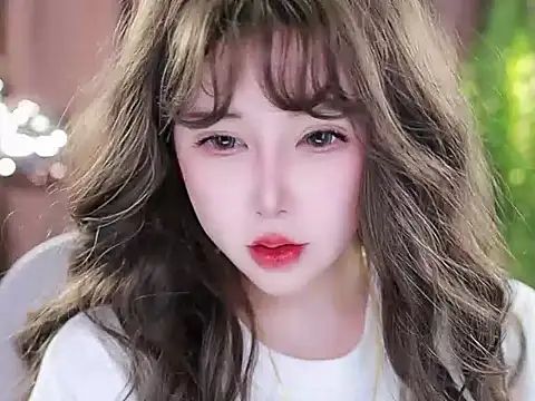 Snapshot of Qiaoqiao_ chatting on 02-19-25, 08:22 Qiaoqiao online show from 02-19-25, 08:22