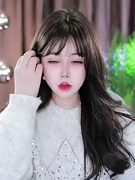 Snapshot of Qiaoqiao_ chatting on 02-21-25, 08:29 Qiaoqiao online show from 02-21-25, 08:29