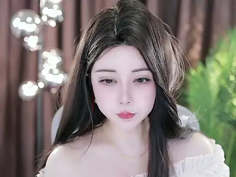 Snapshot of Qiaoqiao_ chatting on 03-02-25, 12:11 Qiaoqiao online show from 03-02-25, 12:11