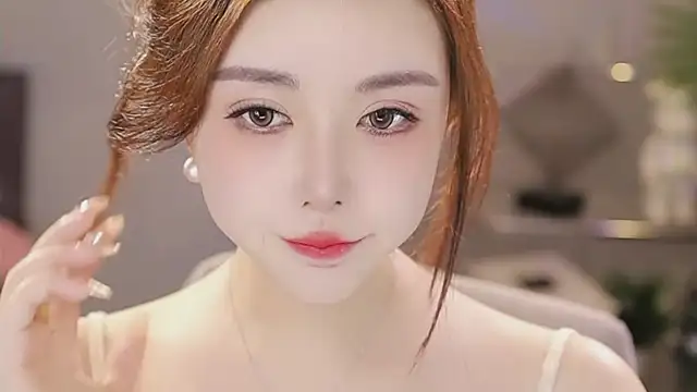 Snapshot of Qiaoqiao_ chatting on 02-04-26, 12:38 Qiaoqiao online show from 02-04-26, 12:38