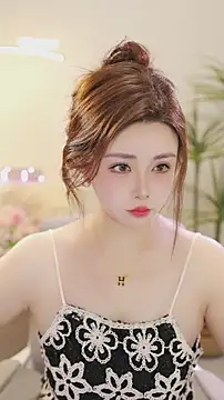 Snapshot of Qiaoqiao_ chatting on 03-02-26, 12:45 Qiaoqiao online show from 03-02-26, 12:45