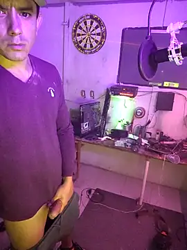 Snapshot of Anto_BWC chatting on 02-24-25, 07:11 Anto BWC online show from 02-24-25, 07:11