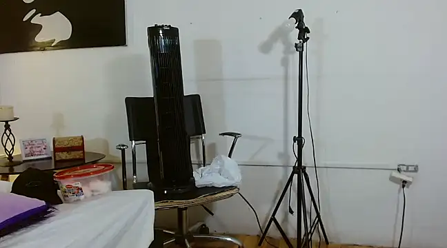 Snapshot of samir_music chatting on 03-13-25, 10:21 samir music online show from 03-13-25, 10:21