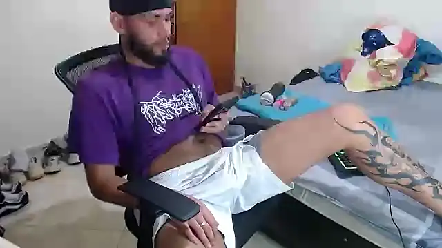 Snapshot of samir_music chatting on 09-15-25, 01:38 samir music online show from 09-15-25, 01:38