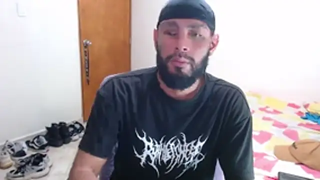 Snapshot of samir_music chatting on 10-08-25, 03:15 samir music online show from 10-08-25, 03:15