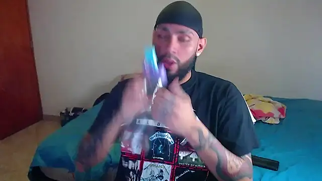 Snapshot of samir_music chatting on 02-13-26, 11:01 samir music online show from 02-13-26, 11:01