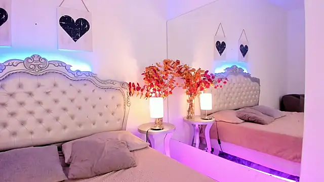 NiaColusi online show from 09-30-25, 07:52