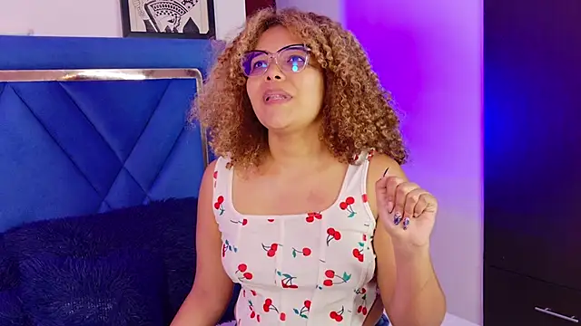 NiaColusi online show from 02-13-26, 02:46