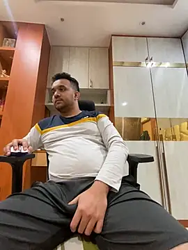 Snapshot of BengaliBabu_Rohan chatting on 01-05-25, 03:45 BengaliBabu Rohan online show from 01-05-25, 03:45