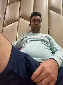 Snapshot of BengaliBabu_Rohan chatting on 01-30-25, 05:39 BengaliBabu Rohan online show from 01-30-25, 05:39