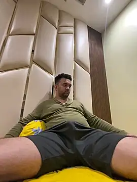 Snapshot of BengaliBabu_Rohan chatting on 02-20-25, 05:40 BengaliBabu Rohan online show from 02-20-25, 05:40